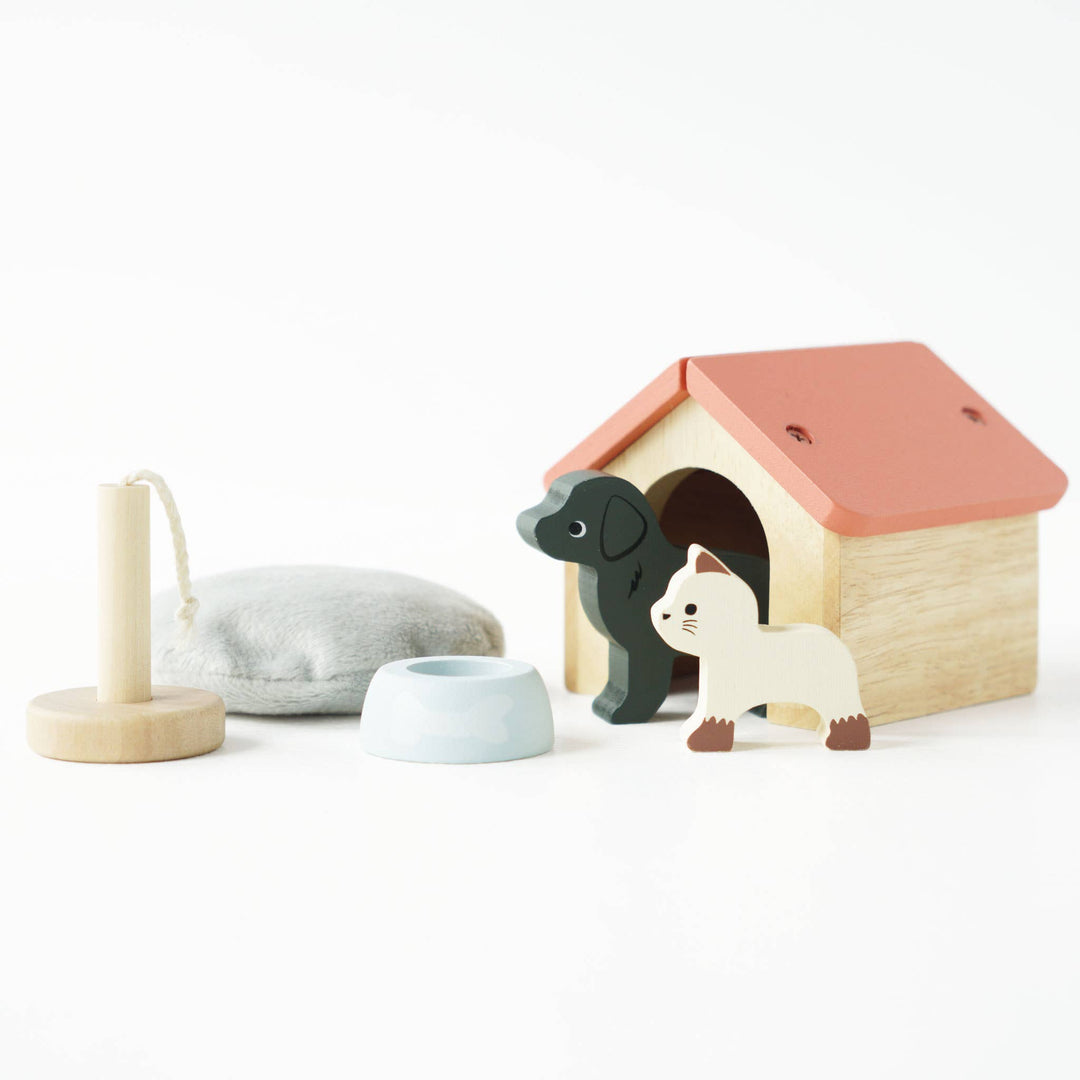 Le Toy Van Dolls House Pet Set