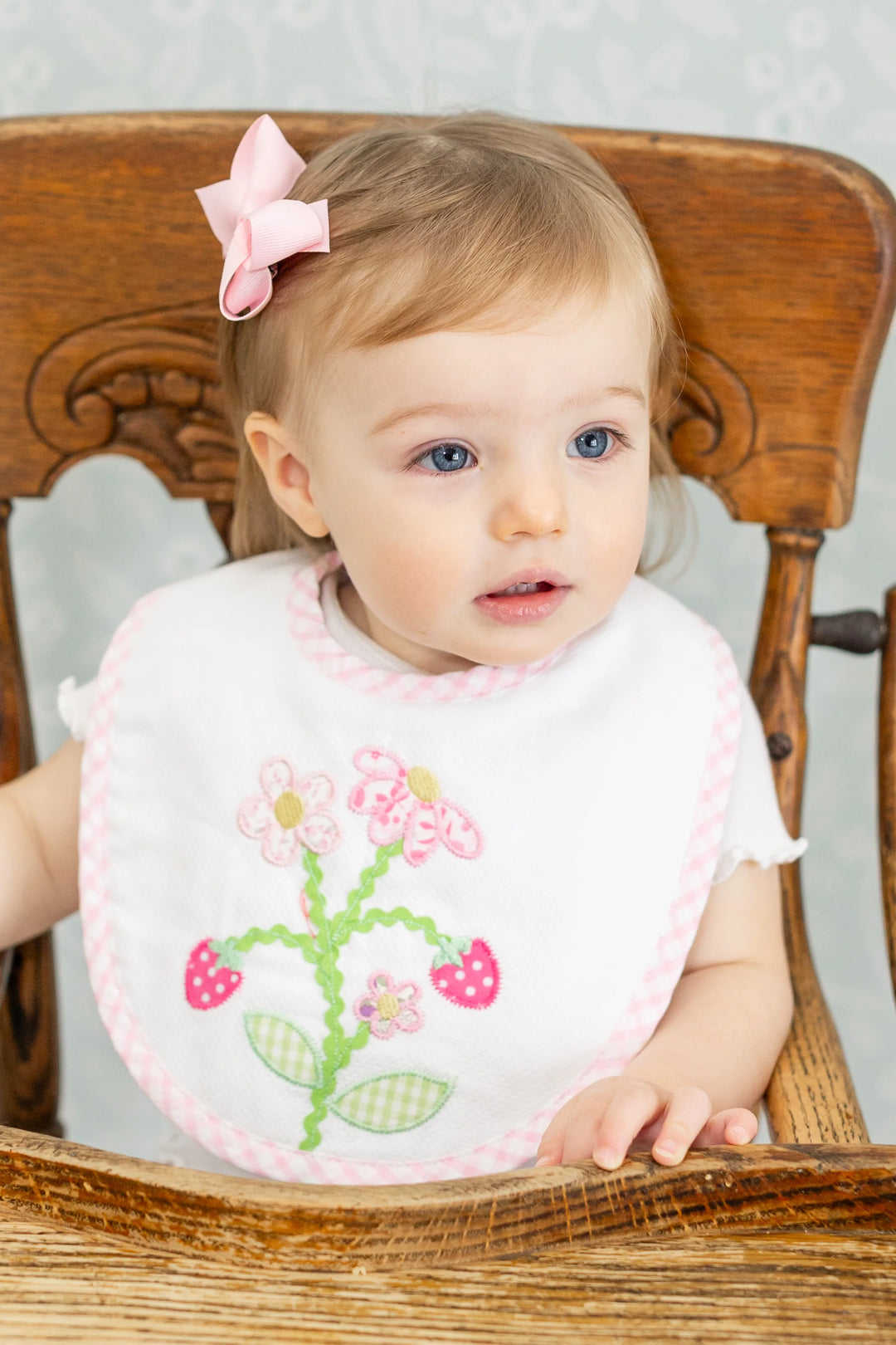 Strawberry Applique Basic Bib
