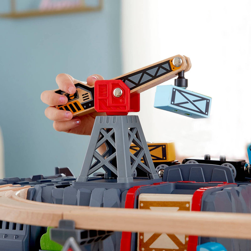 Railway Bucket Builder Set by Hape Toys - back view