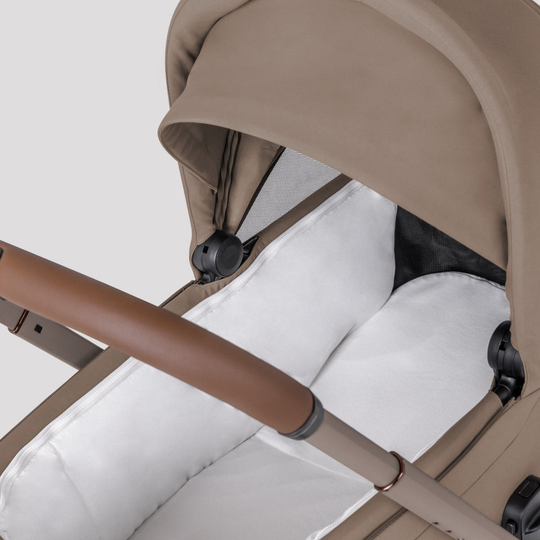 Silver Cross Breez Compact Bassinet - product view 5