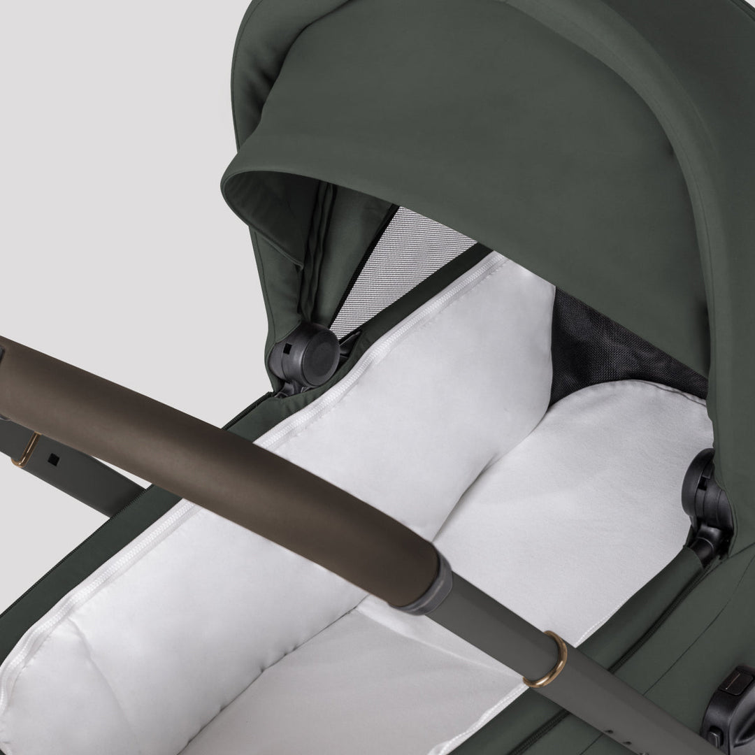 Silver Cross Breez Compact Bassinet - product view 20
