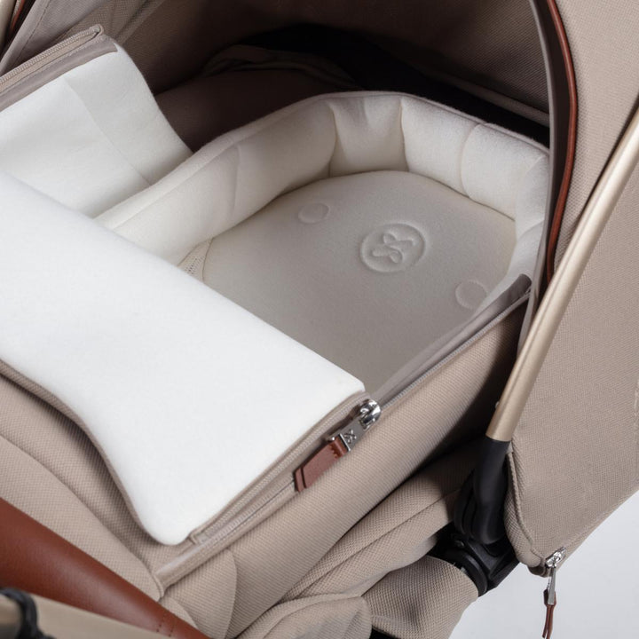 Silver Cross Dune Newborn Pod - back view