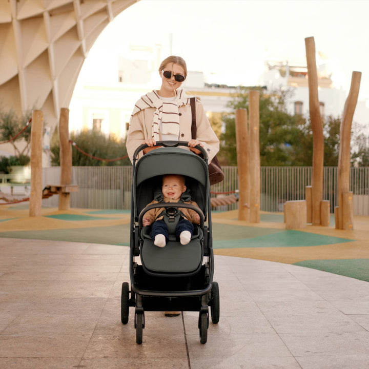 Silver Cross Breez Mid-Size Compact Stroller - detail view 2