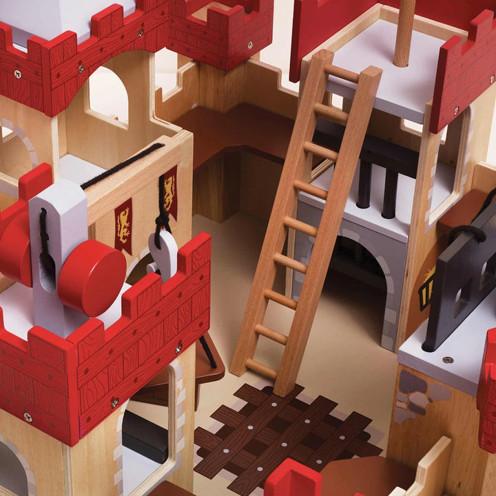 Lionheart Wooden Castle by Le Toy Van - detail view