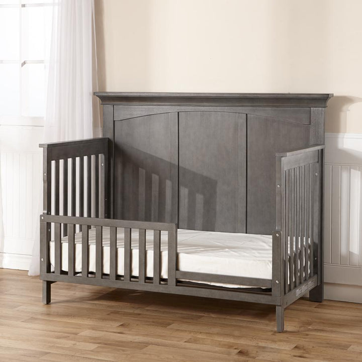 Pali Modena Toddler Rail - detail view